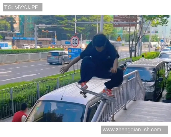 重庆滑板队的灵活性揭秘：滑板巨献带你领略极限运动的魅力与激情